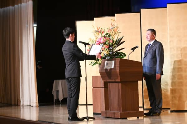 入社式